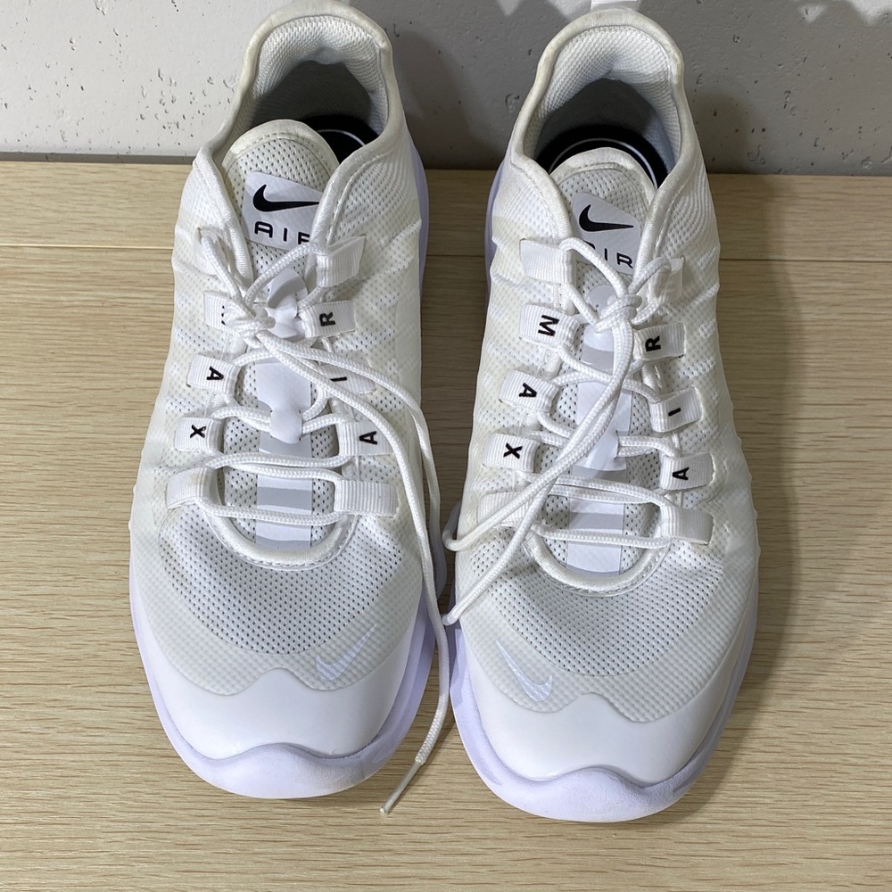 Nike Men's White Athletic Shoes